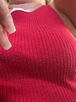 German-Milf-Angie's Live XXX Chat