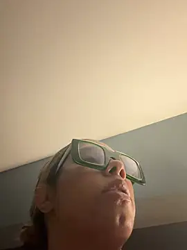 FamousBarbieDoll's Webcam Show