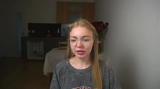 Živý XXX chat Emilyemmi