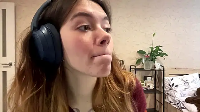 צ'אט XXX בשידור חי של meowskyy