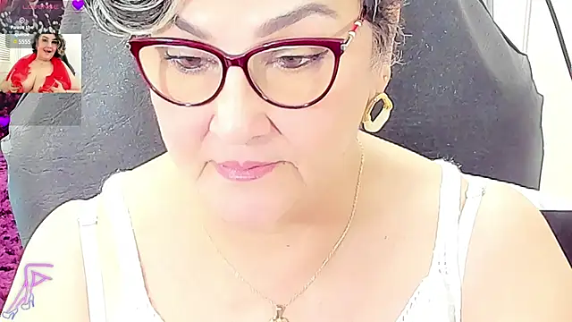cataleya_mom: онлайн-секс-чат