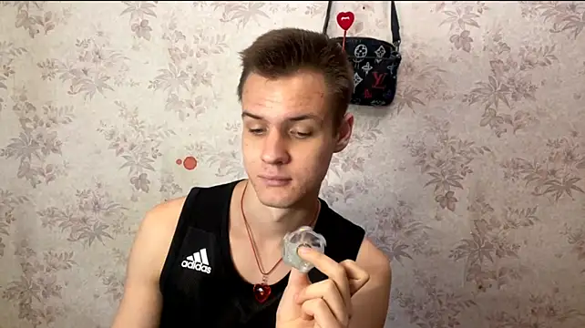 Онлайн чат XXX BigBabyMax