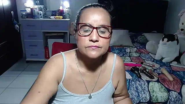 دردشة pervert_mommy_ الجنسية المباشرة