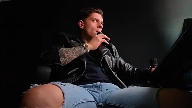 FelixStarkk live XXX chat