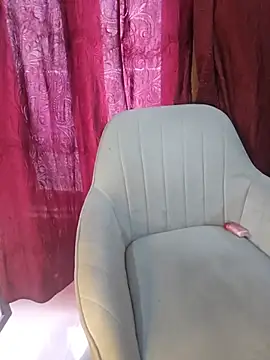 BigDickMAHI9 Adlı Modelin Canlı XXX Sohbeti
