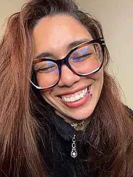 Alice-fire's Live XXX Chat