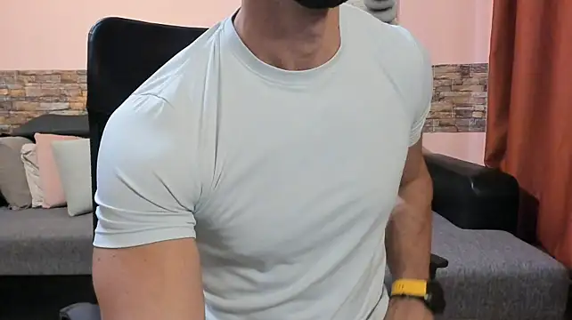 HotHunkTrainer: απευθείας συνομιλία ΧΧΧ