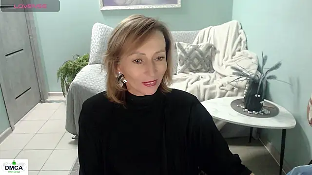HornyMilf_777's Live XXX Chat