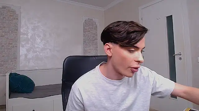 Онлайн чат XXX MilanDash