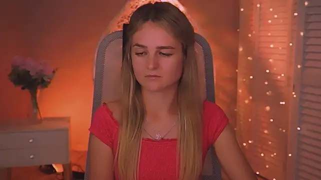 DeboraLarson Adlı Modelin Canlı XXX Sohbeti