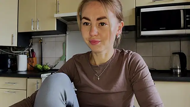 Marta_Kelly Adlı Modelin Canlı XXX Sohbeti