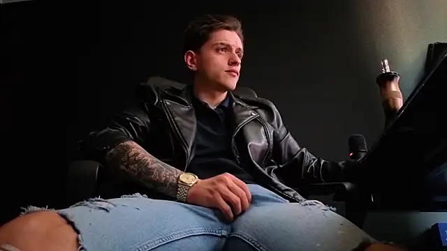 FelixStarkk – Naživo XXX chat