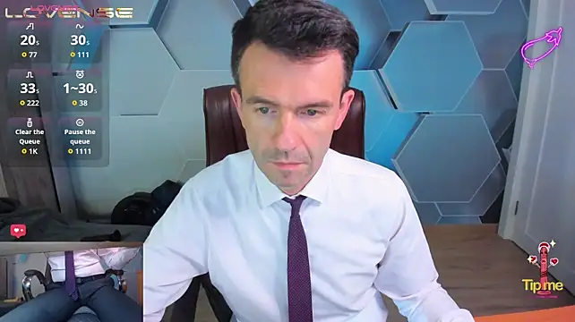 Онлайн чат XXX SteveTiger