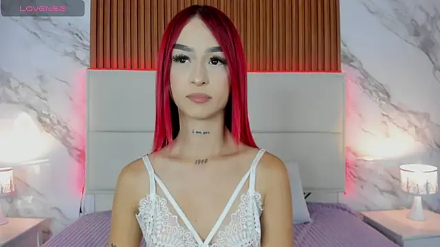 _bella_rossee_'s Live XXX Chat