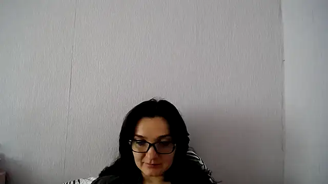 Shiny_gine's Live XXX Chat