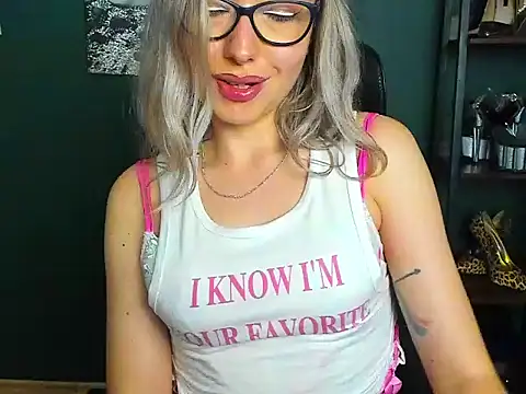 loveHeidi's Live XXX Chat