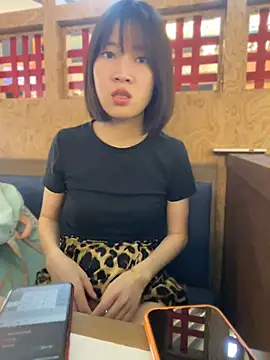littleqiu Chat XXX in diretta