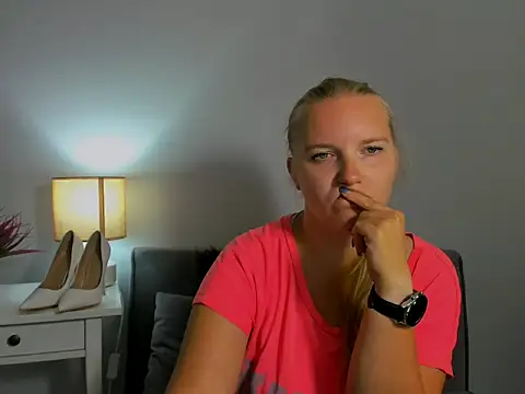 XXX chat uživo modela RoseTeacherX