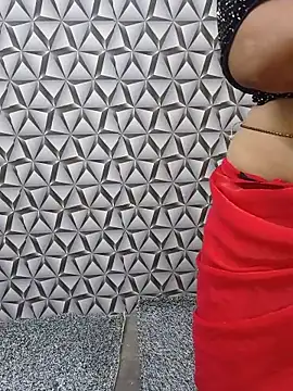 AADHIRA_Tamil_Mallu's Live XXX Chat