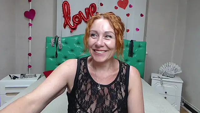 TaylorF0x Live XXX-Chat
