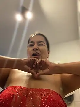 Jlo_69 即時 XXX 聊天