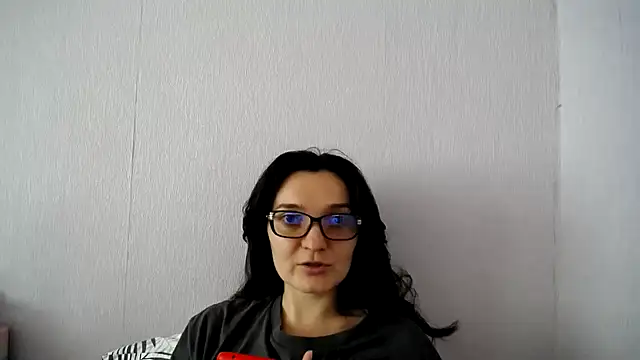 Shiny_gine Chat XXX in diretta