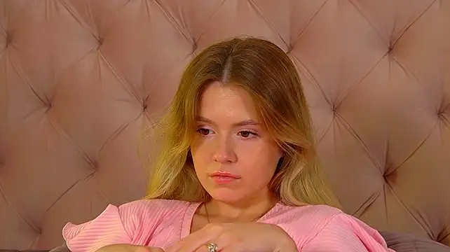 MilanaBalmain Chat XXX in diretta