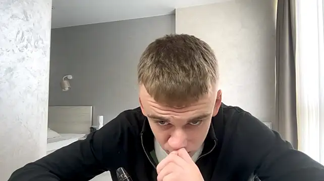 XXX chat uživo modela SoloFury