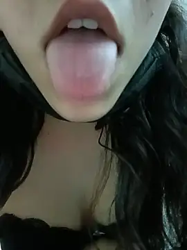 HazelCharm's Live XXX Chat