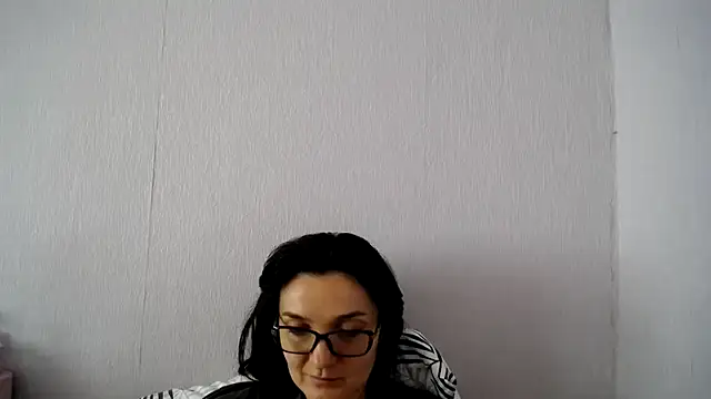 Shiny_gine Adlı Modelin Canlı XXX Sohbeti