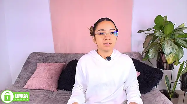 Jules_n_Gia Chat XXX in diretta