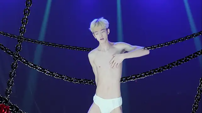 AKA-001 라이브 XXX 채팅