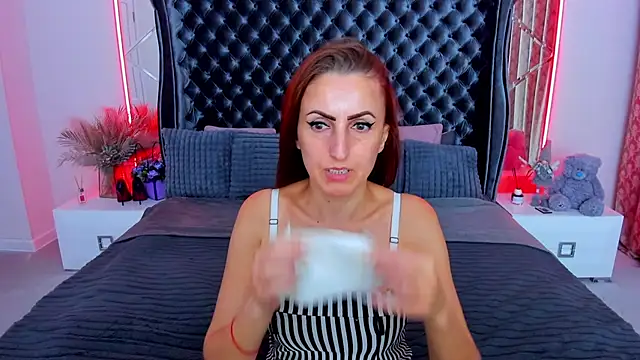 แชท XXX สดของ Rebecca_Diamond