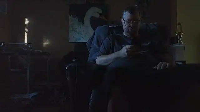 צ'אט XXX בשידור חי של Single_White_Male