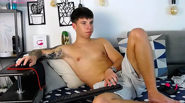XXX chat uživo modela ThomasEdisonn
