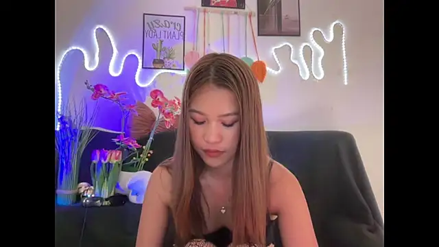 elonarae élő XXX-chatje