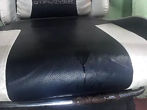 Precumking1 Live XXX-Chat
