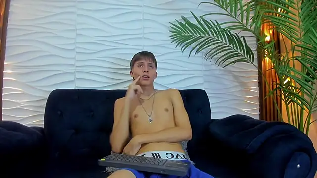 Онлайн чат XXX Pavo_tv
