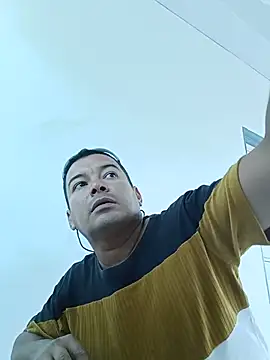 Romeo_sex15 现场XXX聊天