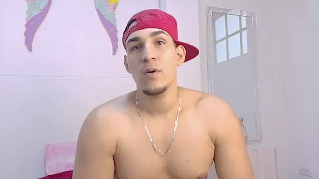 Massimo_11 Chat XXX live