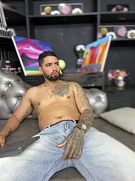 XXX chat uživo modela matteosantos