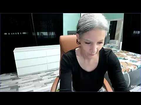 LexxxyDiamond 现场XXX聊天