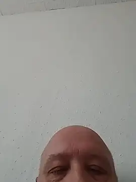 Macmuenze's Live XXX Chat