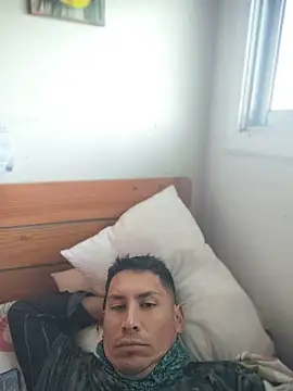 cumshotgod1 webcam show