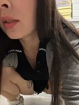 دردشة Holly_Play الجنسية المباشرة