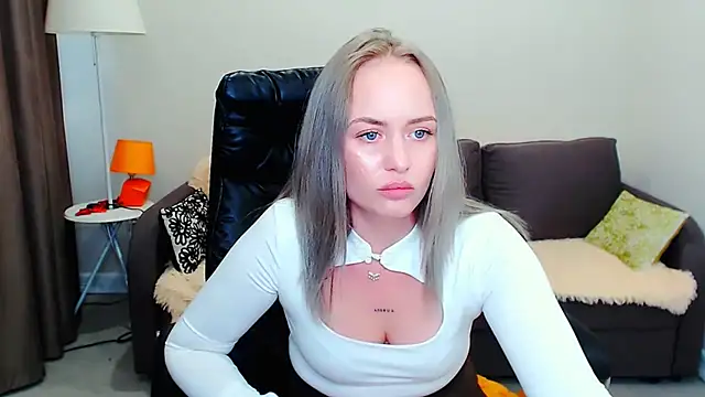 LiluMoon__: онлайн-секс-чат