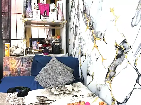 indiandesire4u69 Live XXX Chat