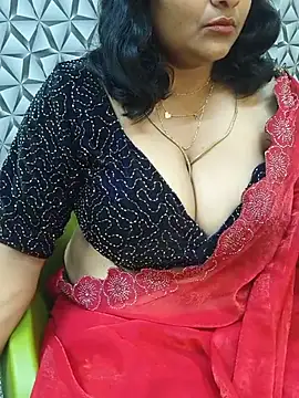 Živý XXX chat AADHIRA_Tamil_Mallu