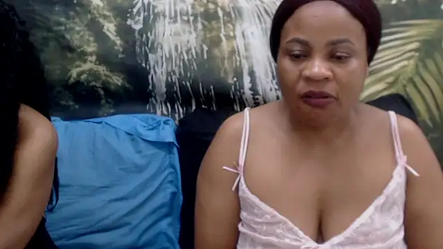 DominiqueLuxe44 Webcamshow