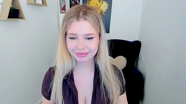FollowLovee's Live XXX Chat